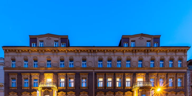 Moderný 5* hotel v secesnej budove blízko Václavského námestia: raňajky a kredit na služby