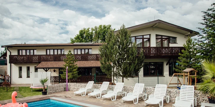 Dovolenka v novom penzióne Panorama v tichej časti Demänovej so špičkovým wellness a vyhrievaným vonkajším bazénom