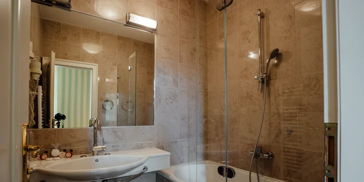 Hotel Sandor Pavillon**** v centre kúpeľného mestečka Piešťany: wellness pobyt s polpenziou