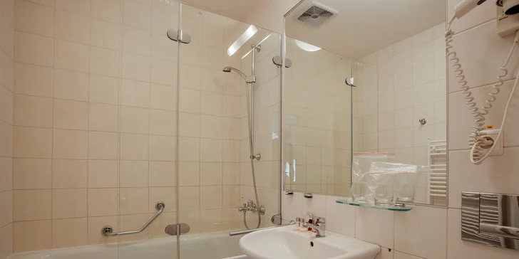Hotel Sandor Pavillon**** v centre kúpeľného mestečka Piešťany: wellness pobyt s polpenziou