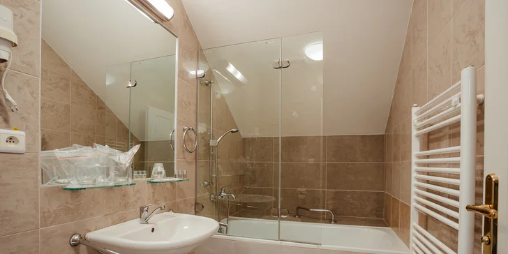 Hotel Sandor Pavillon**** v centre kúpeľného mestečka Piešťany: wellness pobyt s polpenziou