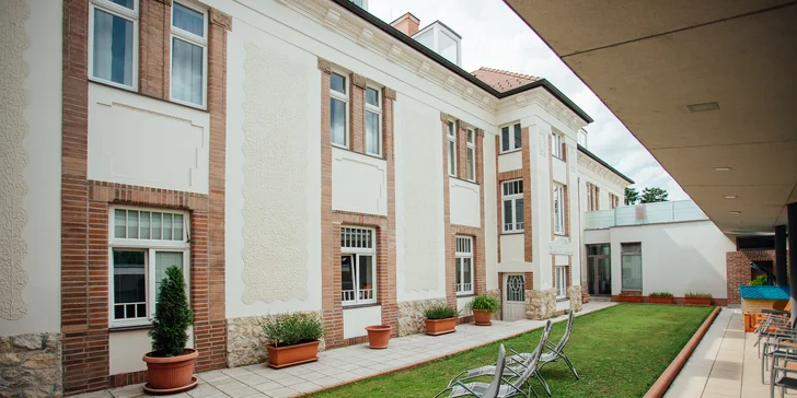 Hotel Sandor Pavillon**** v centre kúpeľného mestečka Piešťany: wellness pobyt s polpenziou