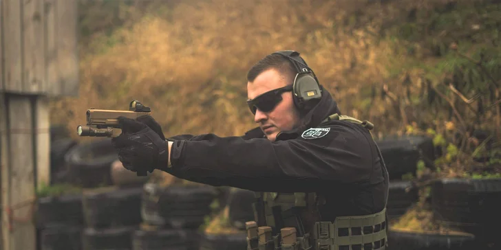 Vyskúšajte si streľbu zo zbraní podľa vlastného výberu až na 3 strelniciach