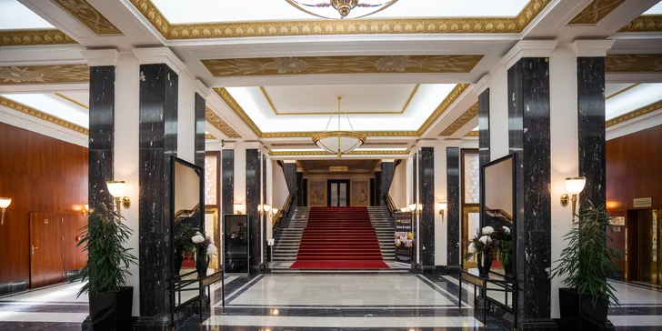 Legendárny Hotel International: pobyt s jedlom i romantika s masážou, skvelá dostupnosť do centra