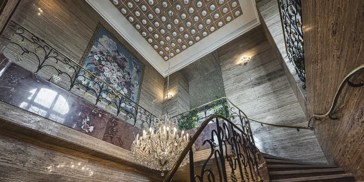 Legendárny Hotel International: pobyt s jedlom i romantika s masážou, skvelá dostupnosť do centra