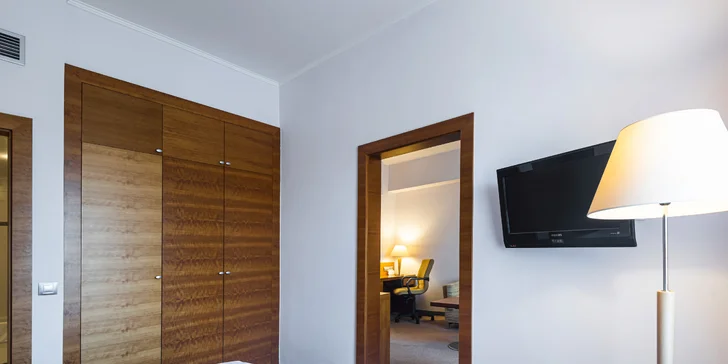 Legendárny Hotel International: pobyt s jedlom i romantika s masážou, skvelá dostupnosť do centra