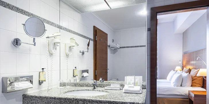 Legendárny Hotel International: pobyt s jedlom i romantika s masážou, skvelá dostupnosť do centra