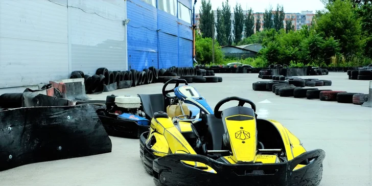 Jazda na motokáre na najväčšom okruhu na východnom Slovensku
