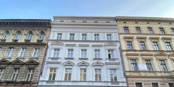 Pobyt pod Petřínom: 4* zrekonštruovaný hotel, výhľad do Kinského záhrady a raňajky