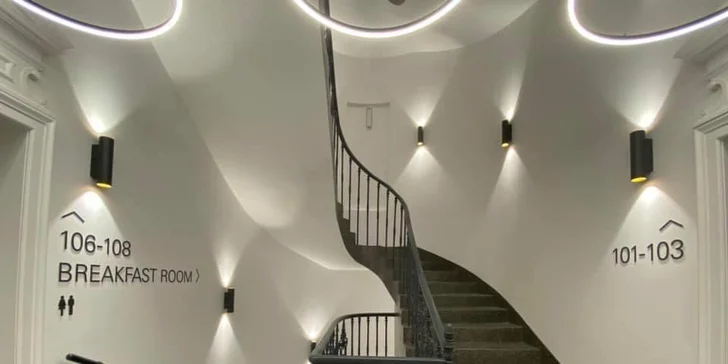 Pobyt pod Petřínom: 4* zrekonštruovaný hotel, výhľad do Kinského záhrady a raňajky