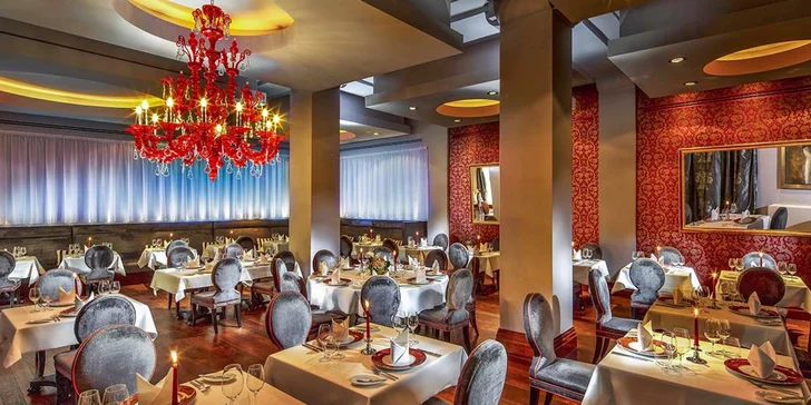 Luxusný hotel v centre Prahy: raňajky aj romantická večera vo vyhlásenej reštaurácii