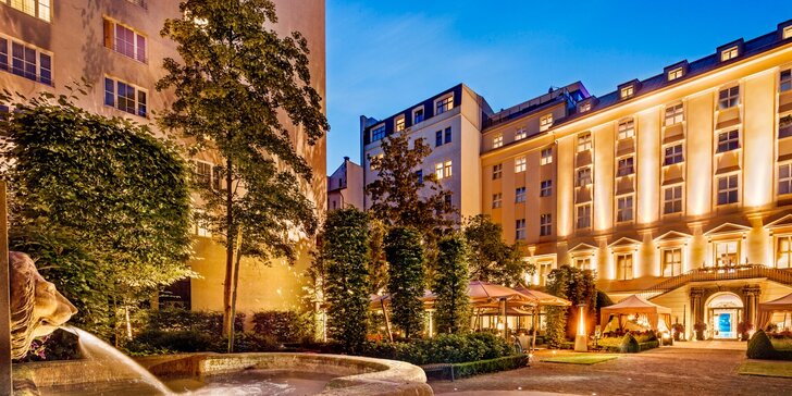 Luxusný hotel v centre Prahy: raňajky aj romantická večera vo vyhlásenej reštaurácii