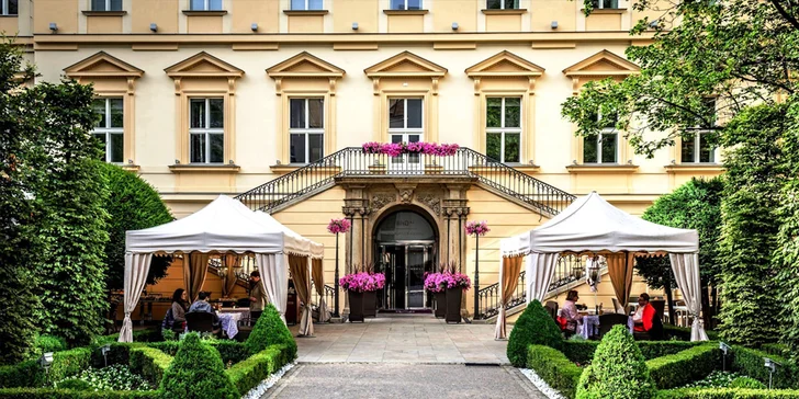 Luxusný hotel v centre Prahy: raňajky aj romantická večera vo vyhlásenej reštaurácii