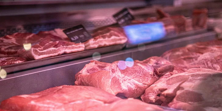 Pastrami sendvič v novej prevádzke Chuťovka starého mäsiara – VIVO!