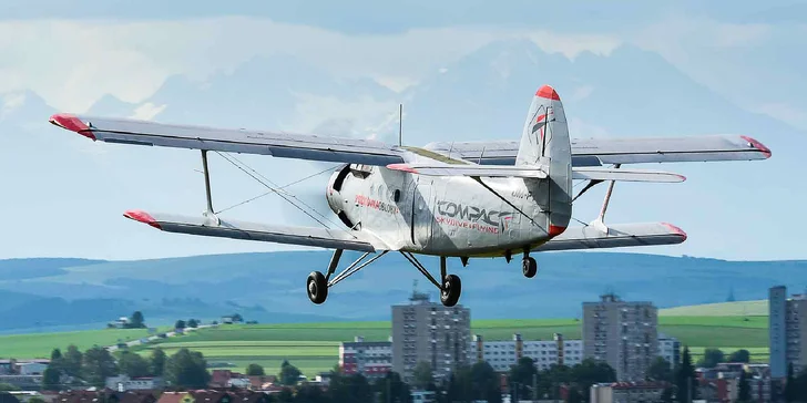 Neopísateľný výlet legendárnym dvojplošníkom ANTONOV AN-2 pre 1 až 12 osôb