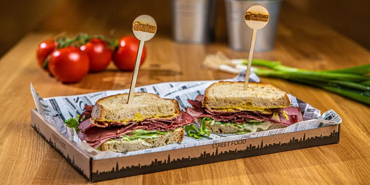 Pastrami sendvič v novej prevádzke Chuťovka starého mäsiara – VIVO!
