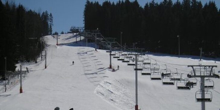 9,50 eur za celodenný skipas v lyžiarskom stredisku Jasenská Dolina! Vyskočte na lyže a športujte s vetrom opreteky!