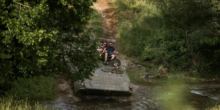 Adrenalínová jazda obrneným pásovým transportérom BVP-1 pre deti a dospelých - aj s možnosťou riadenia!