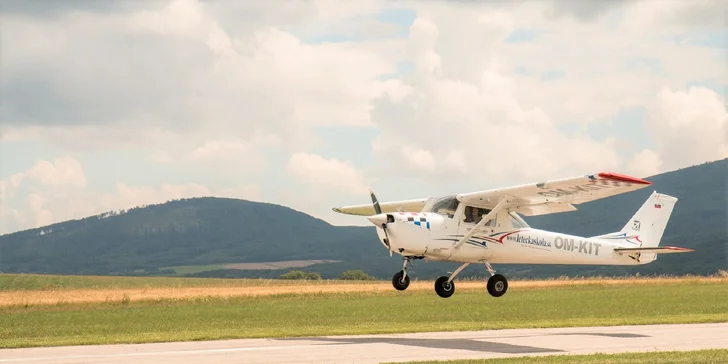 Let lietadlom Viper SD4 alebo Cessna 150 s možnosťou pilotovania