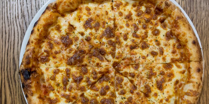 Pizza podľa vlastného výberu z reštaurácie STEAM FACTORY