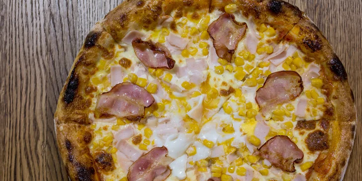 Pizza podľa vlastného výberu z reštaurácie STEAM FACTORY