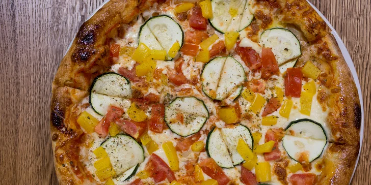 Pizza podľa vlastného výberu z reštaurácie STEAM FACTORY