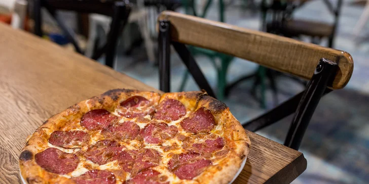 Pizza podľa vlastného výberu z reštaurácie STEAM FACTORY