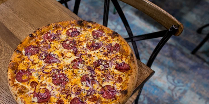 Pizza podľa vlastného výberu z reštaurácie STEAM FACTORY