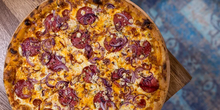 Pizza podľa vlastného výberu z reštaurácie STEAM FACTORY
