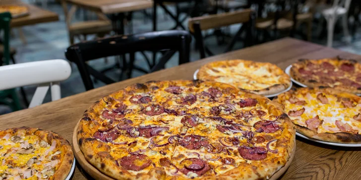 Pizza podľa vlastného výberu z reštaurácie STEAM FACTORY