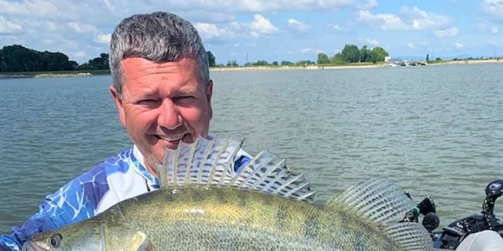 Škola prívlače a muškárenia či vyhliadková plavba rýchločlnom BASS TRACKER 175 TXW alebo NITRO Z19