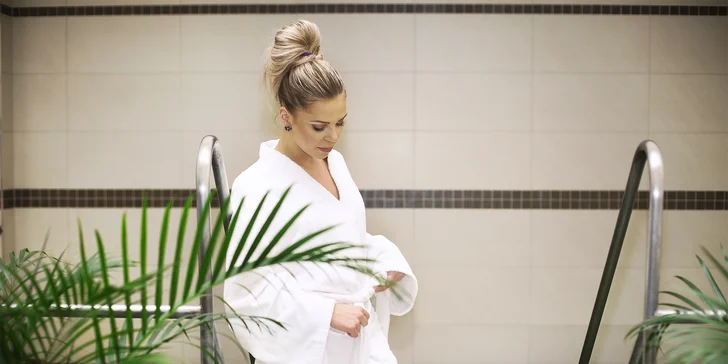 4* relax vo Varoch: hotel pri kolonáde, raňajky a neobmedzený vstup do wellness