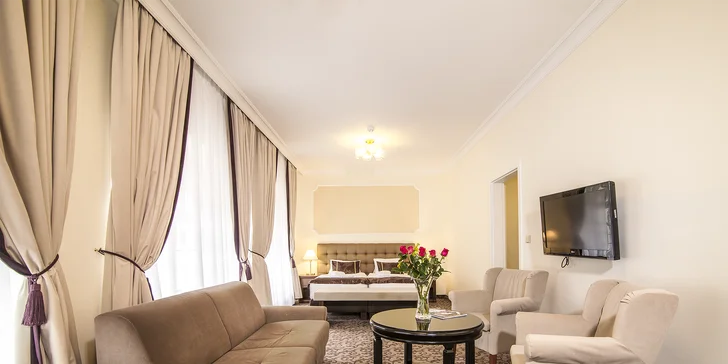 4* relax vo Varoch: hotel pri kolonáde, raňajky a neobmedzený vstup do wellness