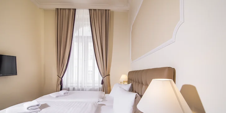 4* relax vo Varoch: hotel pri kolonáde, raňajky a neobmedzený vstup do wellness