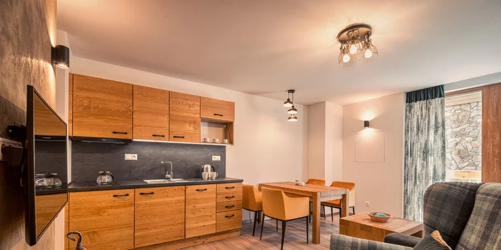 Letná dovolenka v horských Chaletoch v Jasnej v luxusných apartmánoch aj s vlastnou saunou a výhľadom na hrebene Nízkych Tatier