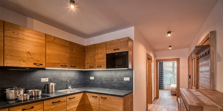 Letná dovolenka v horských Chaletoch v Jasnej v luxusných apartmánoch aj s vlastnou saunou a výhľadom na hrebene Nízkych Tatier