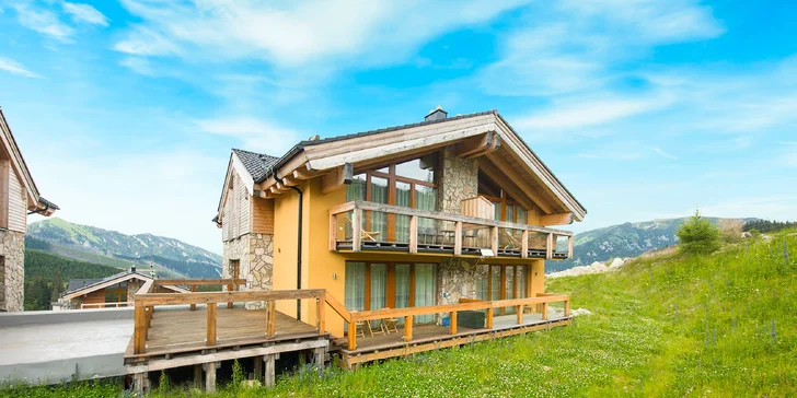 Letná dovolenka v horských Chaletoch v Jasnej v luxusných apartmánoch aj s vlastnou saunou a výhľadom na hrebene Nízkych Tatier