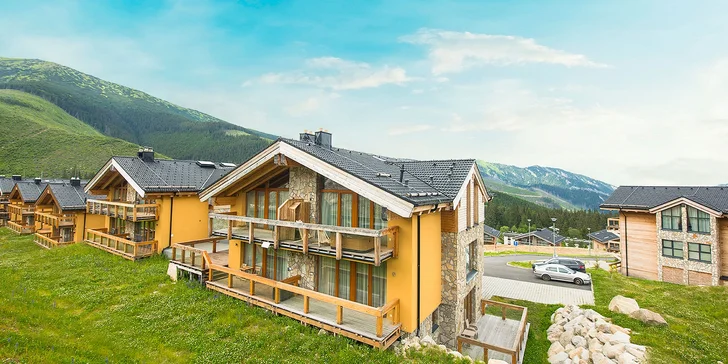 Letná dovolenka v horských Chaletoch v Jasnej v luxusných apartmánoch aj s vlastnou saunou a výhľadom na hrebene Nízkych Tatier