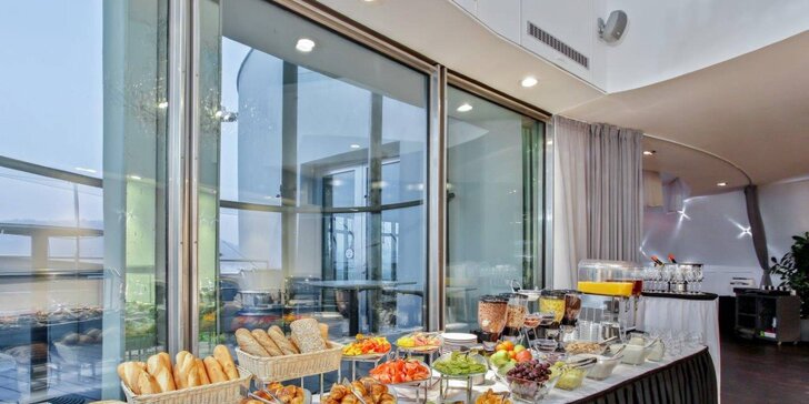 Pobyt v luxusnom hoteli Dancing House s krásnym výhľadom: raňajky aj večera od Ondřeja Slaniny