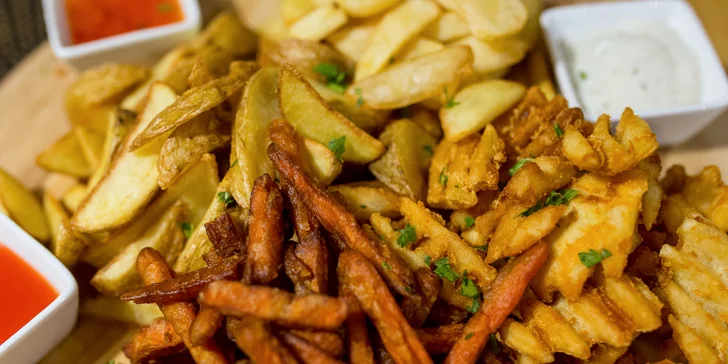 Burger, denko s 1,9 kg mäsa alebo hranolčeková ruleta