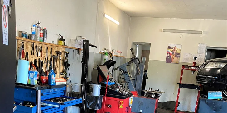 Kontrola stavu vozidla, dezinfekcia ozónom a plnenie klimatizácie