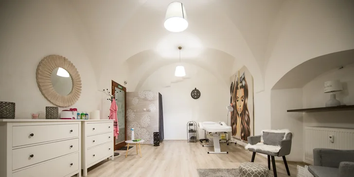 Kompletné hĺbkové čistenie pleti alebo revolučná laminácia obočia