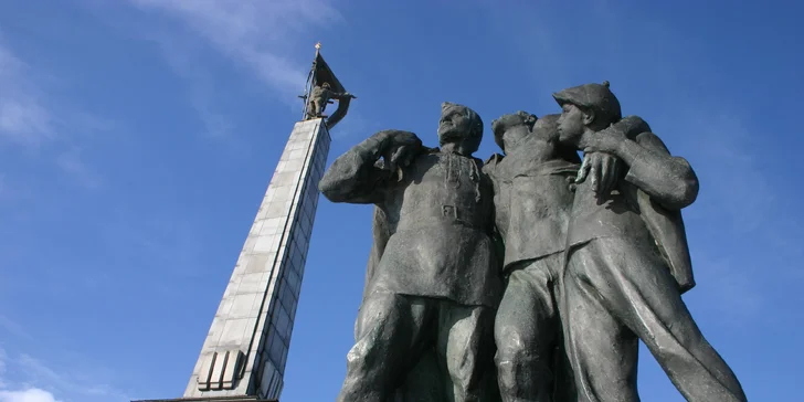 Zažite nostalgickú retro jazdu Bratislavou na socialistickej Škodovke!