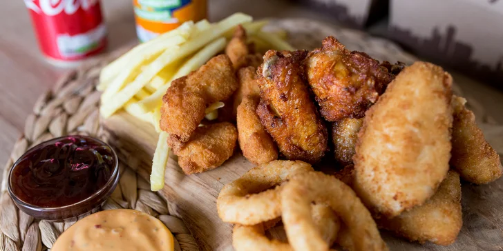 Chutný burger a kuracie špeciality spolu s hranolčekmi a omáčkami. Aj rozvoz!