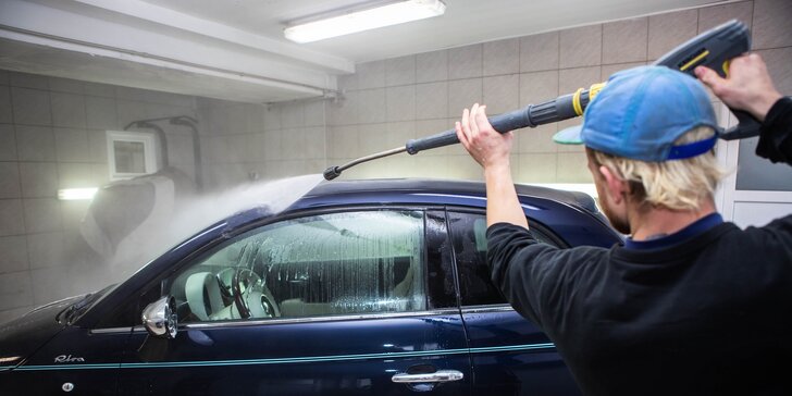 Umývanie exteriéru a interiéru auta, tepovanie aj ručné voskovanie laku či dezinfekcia klimatizácie auta ozónom