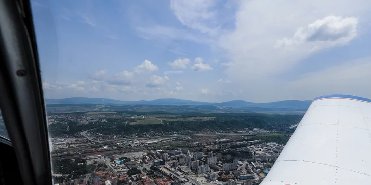 Vyhliadkový let lietadlom Piper PA-28 s možnosťou pilotovania