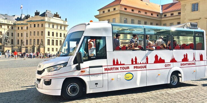 Okružná jazda Prahou: 1 či 2 hod. v otvorenom autobuse a 1 hod. plavby loďou pre deti i dospelých