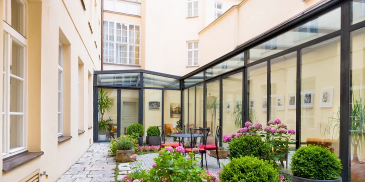 Pobyt v historickom centre Prahy: elegantný hotel, bohaté raňajky a plavba po Vltave