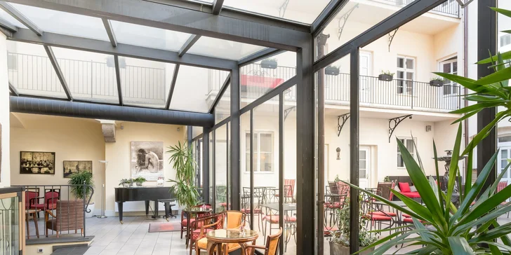 Pobyt v historickom centre Prahy: elegantný hotel, bohaté raňajky a plavba po Vltave