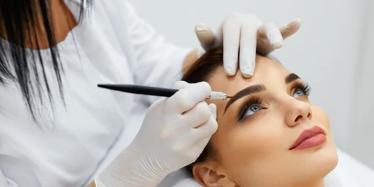 Regeneračná masáž tváre, Lash lift či balíček úpravy obočia, mihalníc a hornej pery